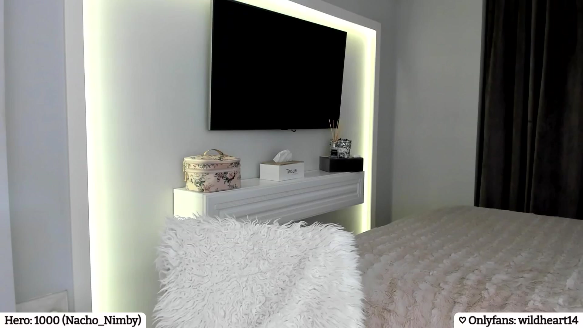 Gallery image thumbnail from Yveline's myfreecams stream on, 04/18/2025, 20:49 image 12 of 20