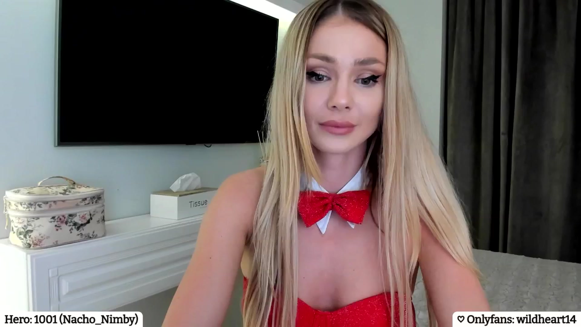Gallery image thumbnail from Yveline's myfreecams stream on, 04/18/2025, 23:51 image 10 of 20