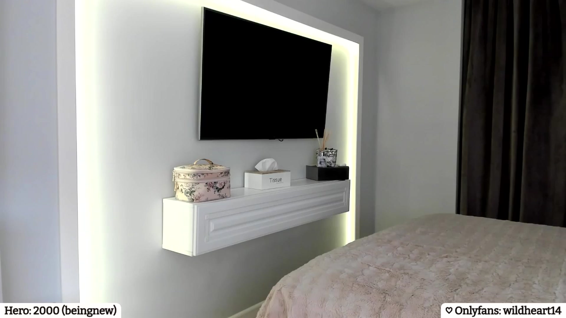 Gallery image thumbnail from Yveline's myfreecams stream on, 04/21/2025, 21:32 image 20 of 20