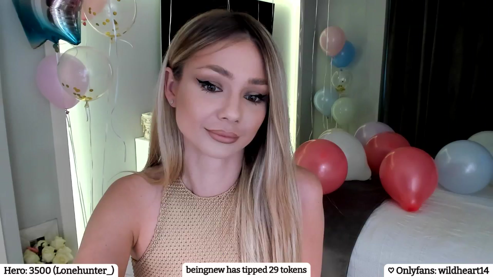 Gallery image thumbnail from Yveline's myfreecams stream on, 04/24/2025, 21:07 image 2 of 20
