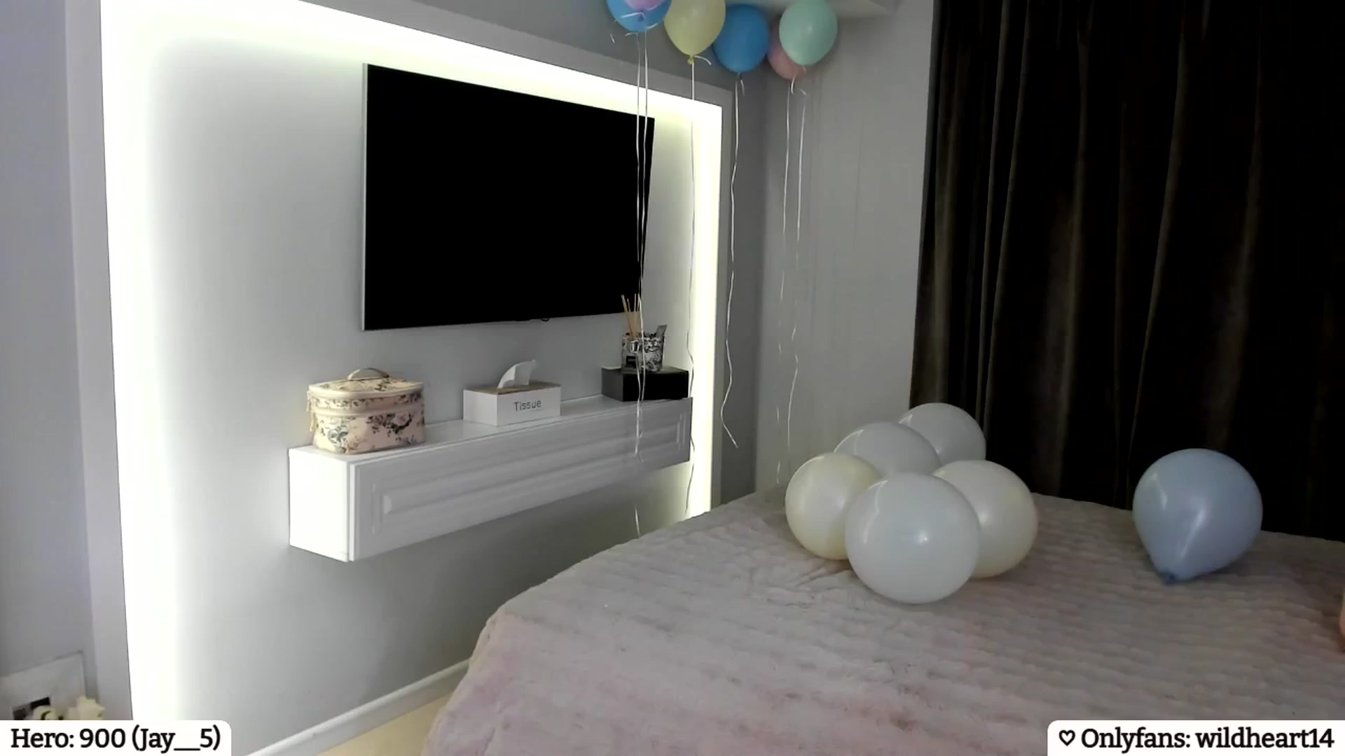 Gallery image thumbnail from Yveline's myfreecams stream on, 04/26/2025, 21:37 image 6 of 20