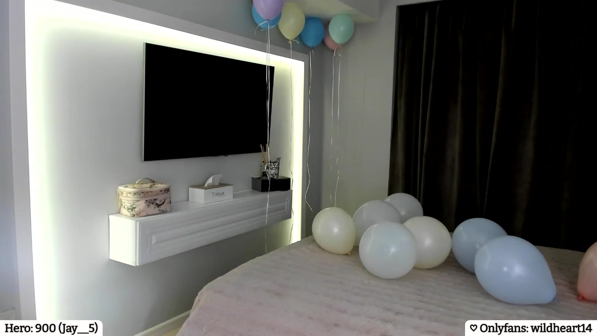Gallery image thumbnail from Yveline's myfreecams stream on, 04/26/2025, 21:37 image 1 of 20