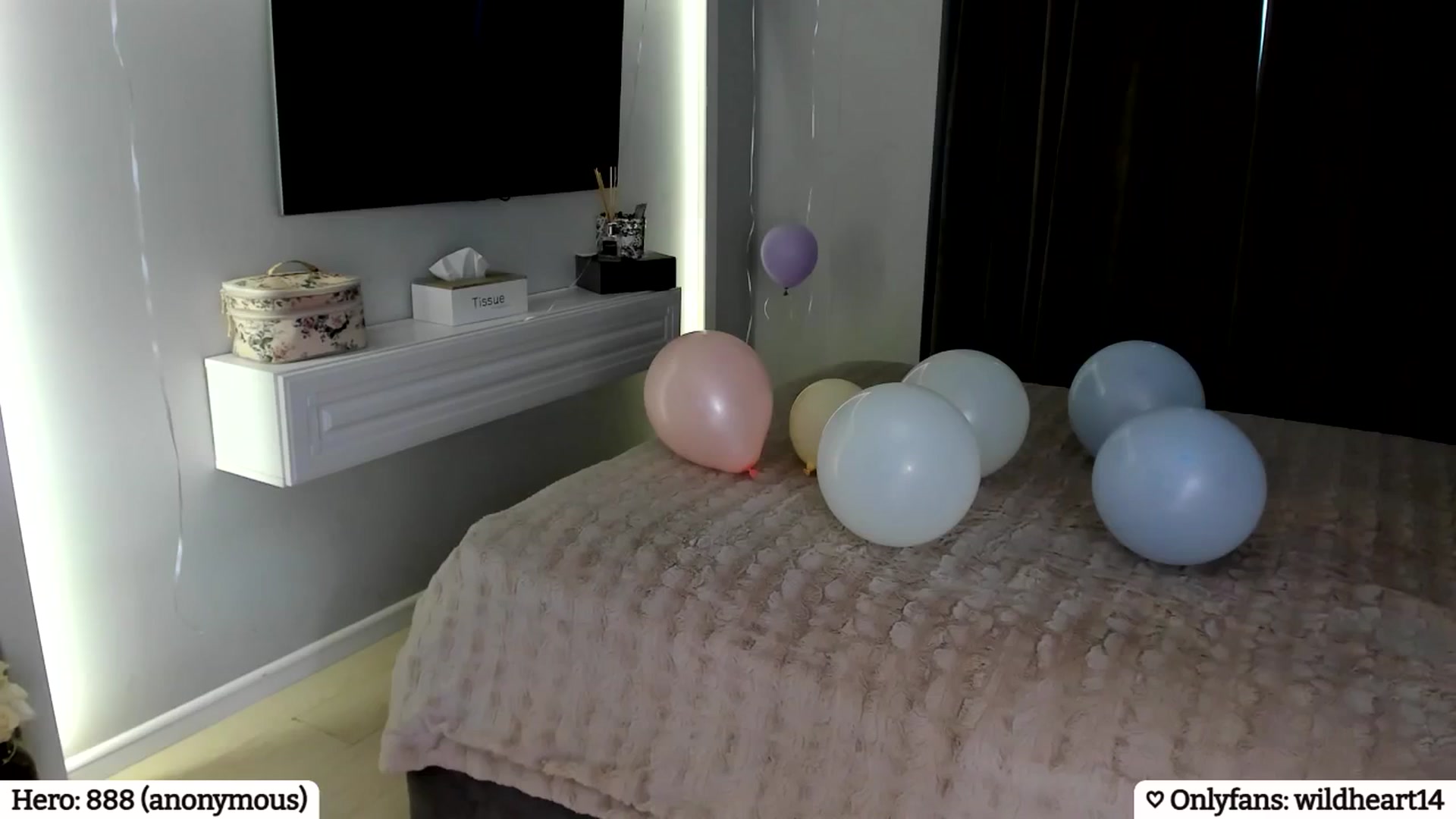 Gallery image thumbnail from Yveline's myfreecams stream on, 04/27/2025, 13:35 image 14 of 20
