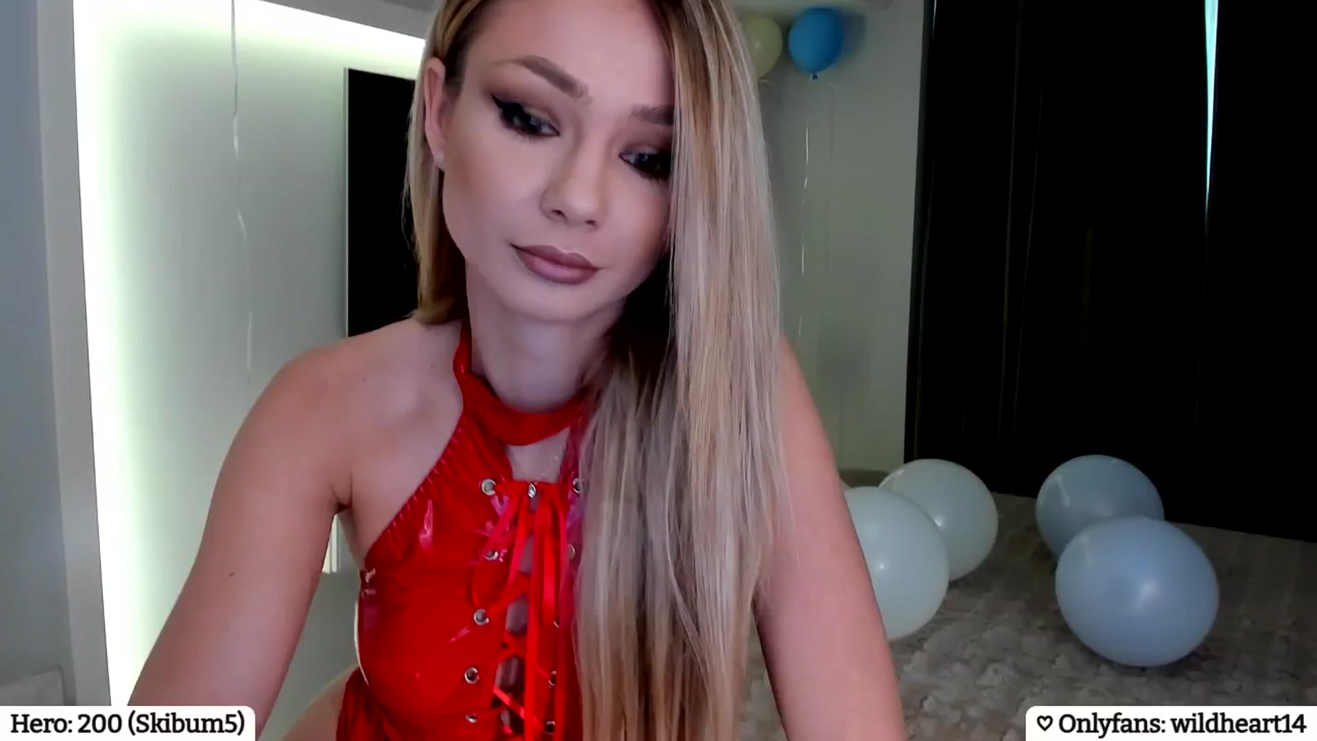Gallery image thumbnail from Yveline's myfreecams stream on, 04/27/2025, 13:35 image 4 of 20