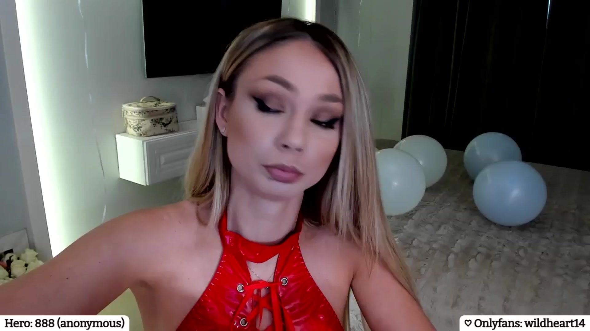 Gallery image thumbnail from Yveline's myfreecams stream on, 04/27/2025, 13:35 image 10 of 20