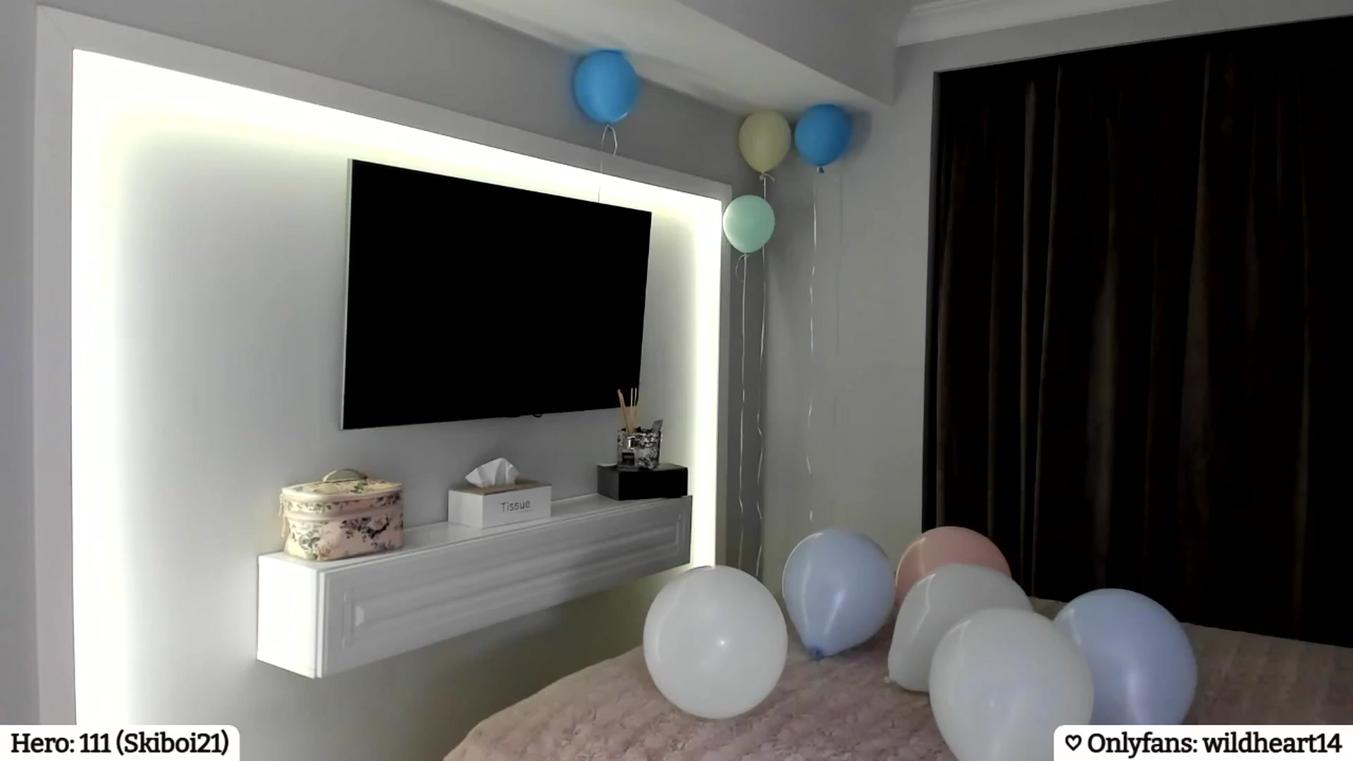 Gallery image thumbnail from Yveline's myfreecams stream on, 04/28/2025, 24:37 image 5 of 20