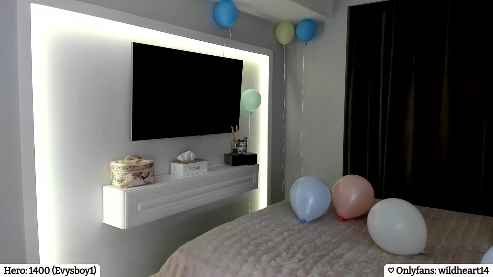 Gallery image thumbnail from Yveline's myfreecams stream on, 04/28/2025, 24:37 image 18 of 20