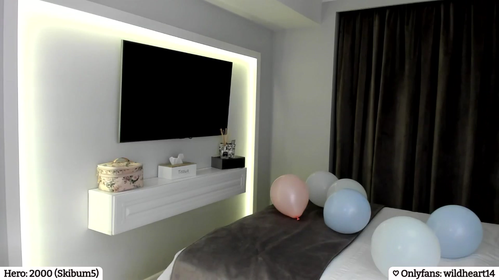 Gallery image thumbnail from Yveline's myfreecams stream on, 04/29/2025, 01:03 image 17 of 20