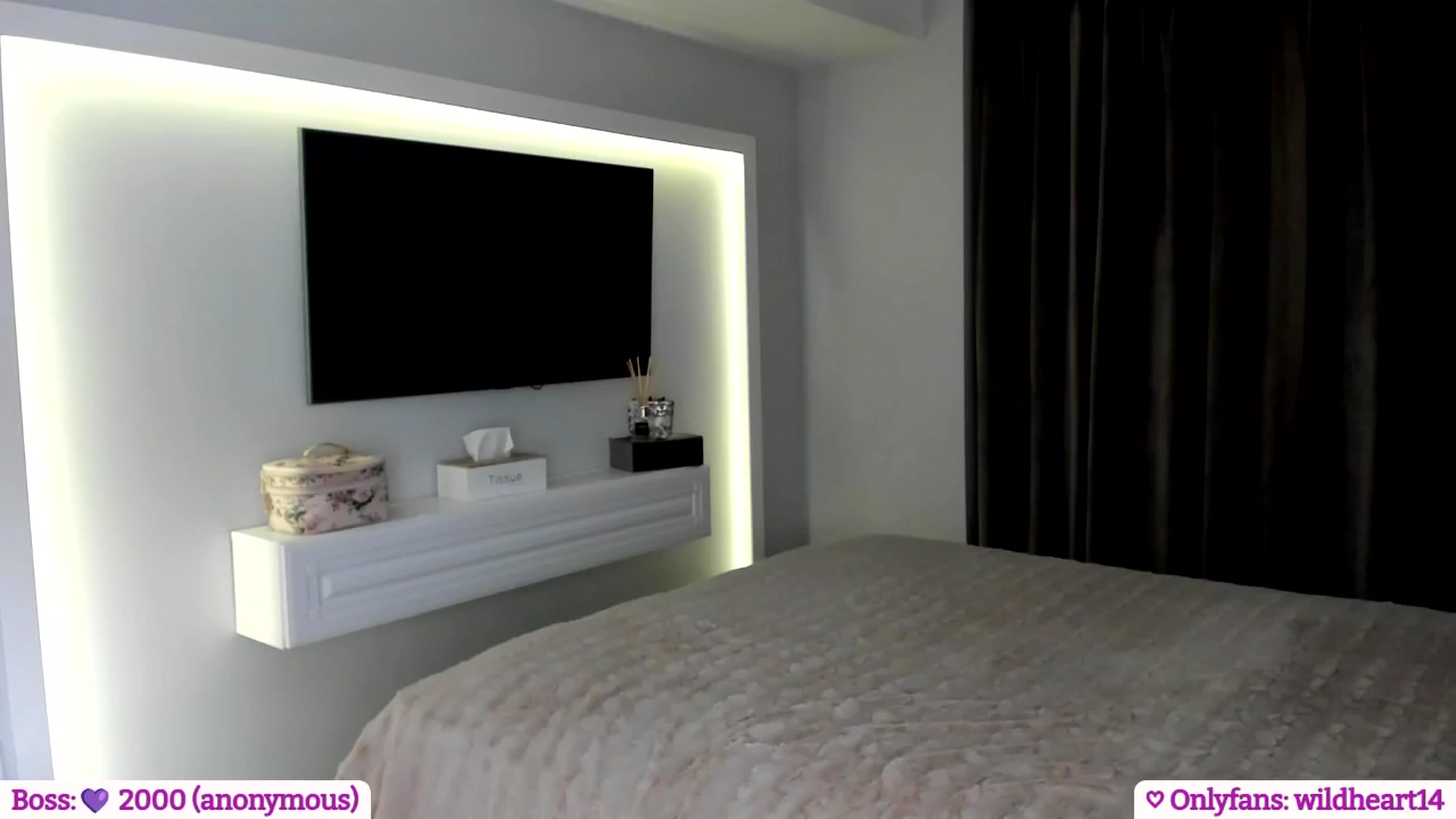 Gallery image thumbnail from Yveline's myfreecams stream on, 05/08/2025, 21:55 image 10 of 20