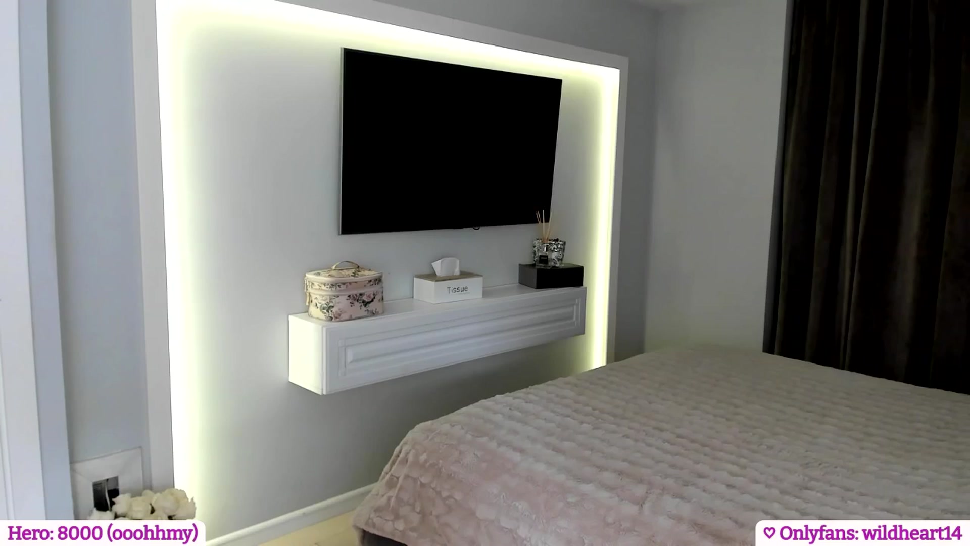 Gallery image thumbnail from Yveline's myfreecams stream on, 05/12/2025, 22:37 image 1 of 20