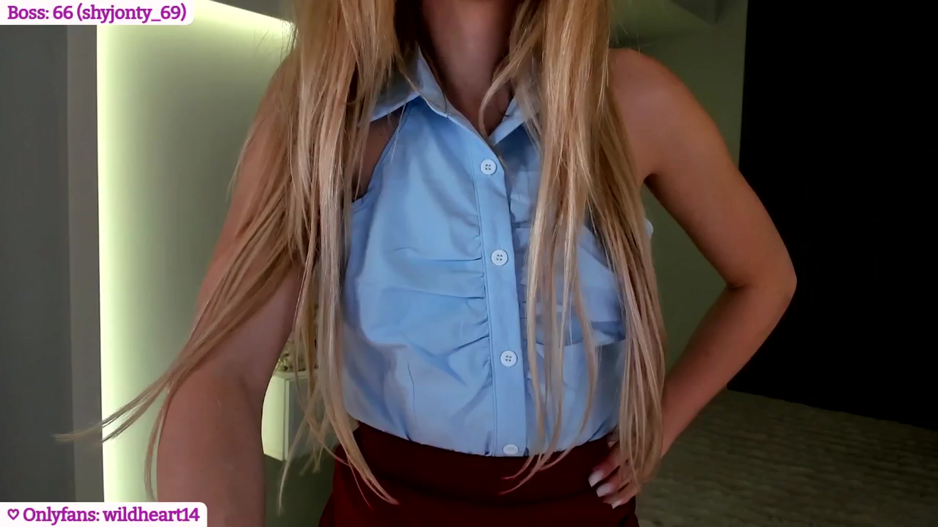 Gallery image thumbnail from Yveline's myfreecams stream on, 05/19/2025, 20:19 image 10 of 20