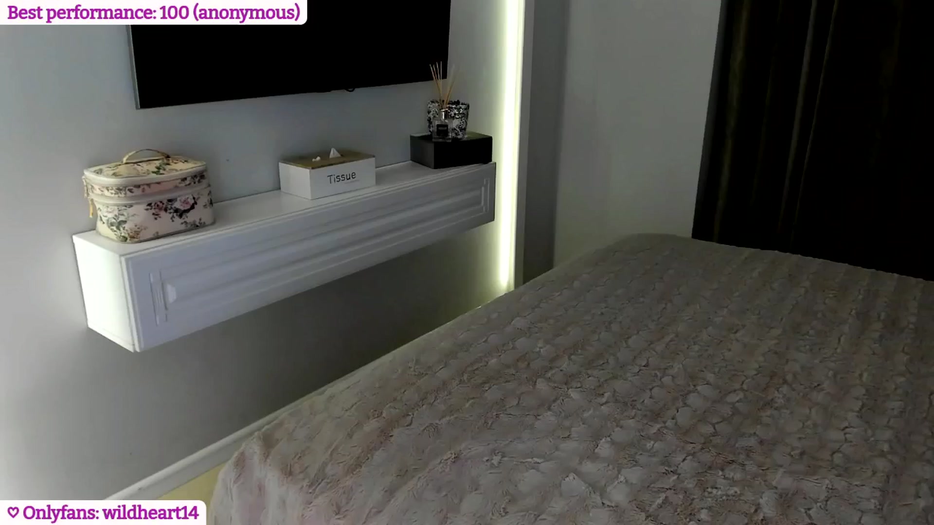 Gallery image thumbnail from Yveline's myfreecams stream on, 05/20/2025, 19:09 image 16 of 20