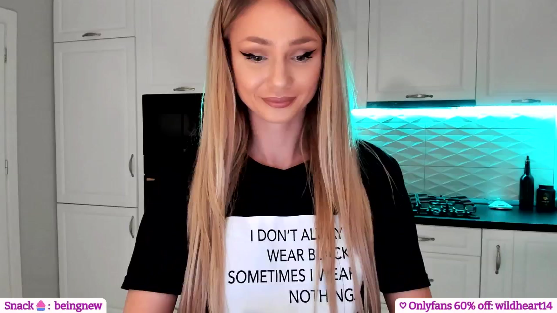 Gallery image thumbnail from Yveline's myfreecams stream on, 05/30/2025, 24:13 image 14 of 20