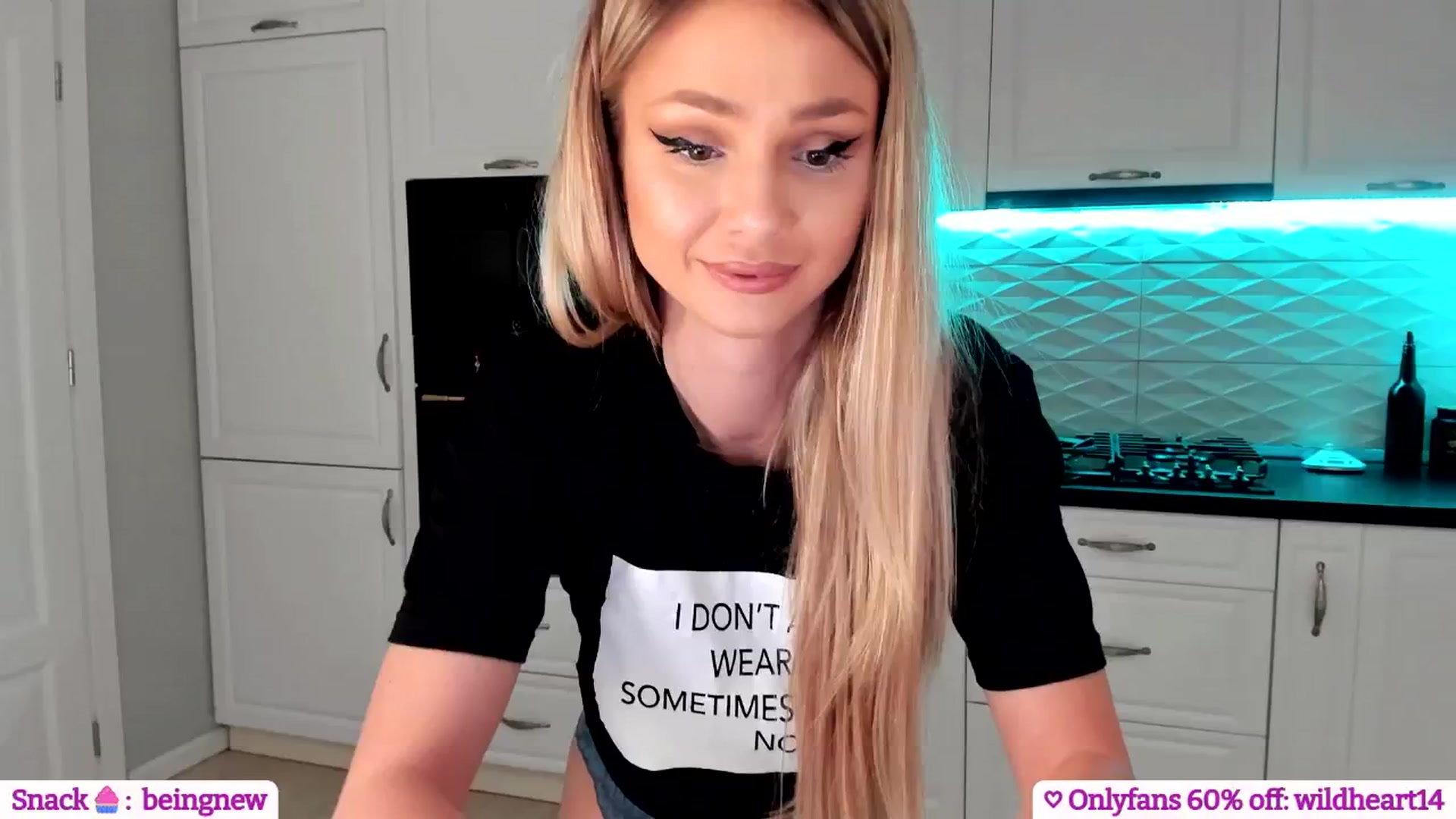 Gallery image thumbnail from Yveline's myfreecams stream on, 05/30/2025, 02:47 image 7 of 20
