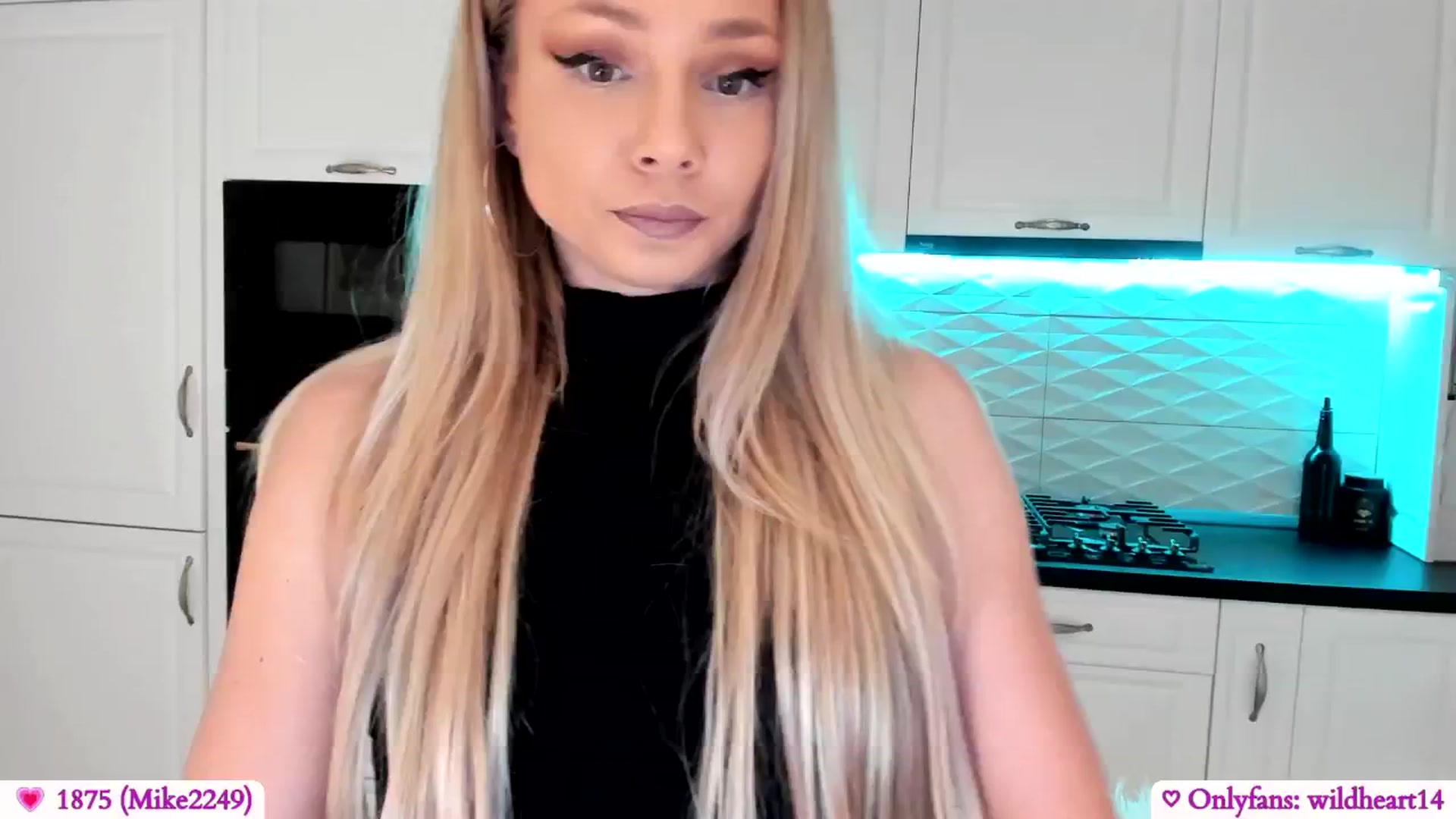 Gallery image thumbnail from Yveline's myfreecams stream on, 06/01/2025, 22:05 image 4 of 20