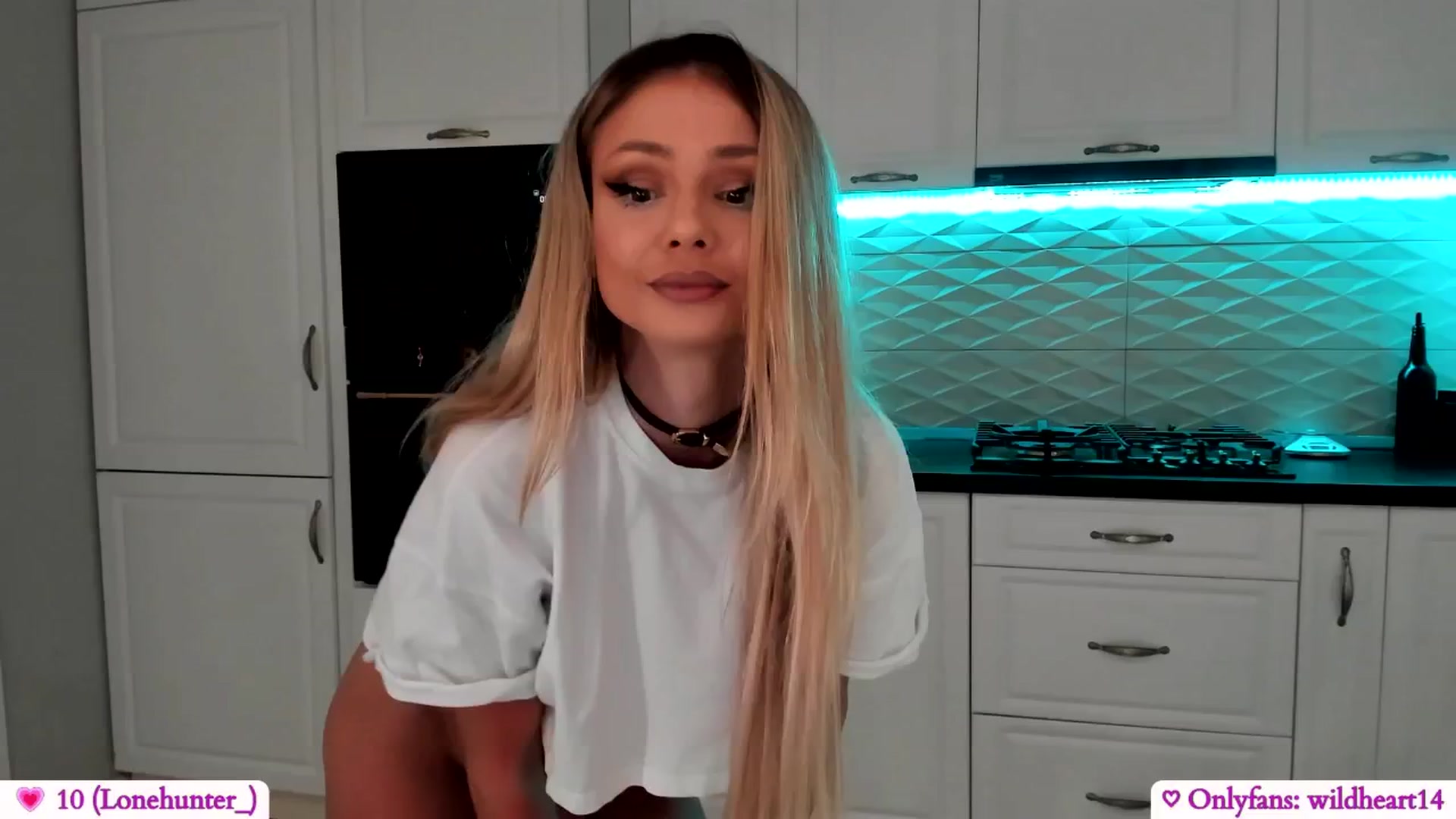 Gallery image thumbnail from Yveline's myfreecams stream on, 06/04/2025, 20:58 image 2 of 20