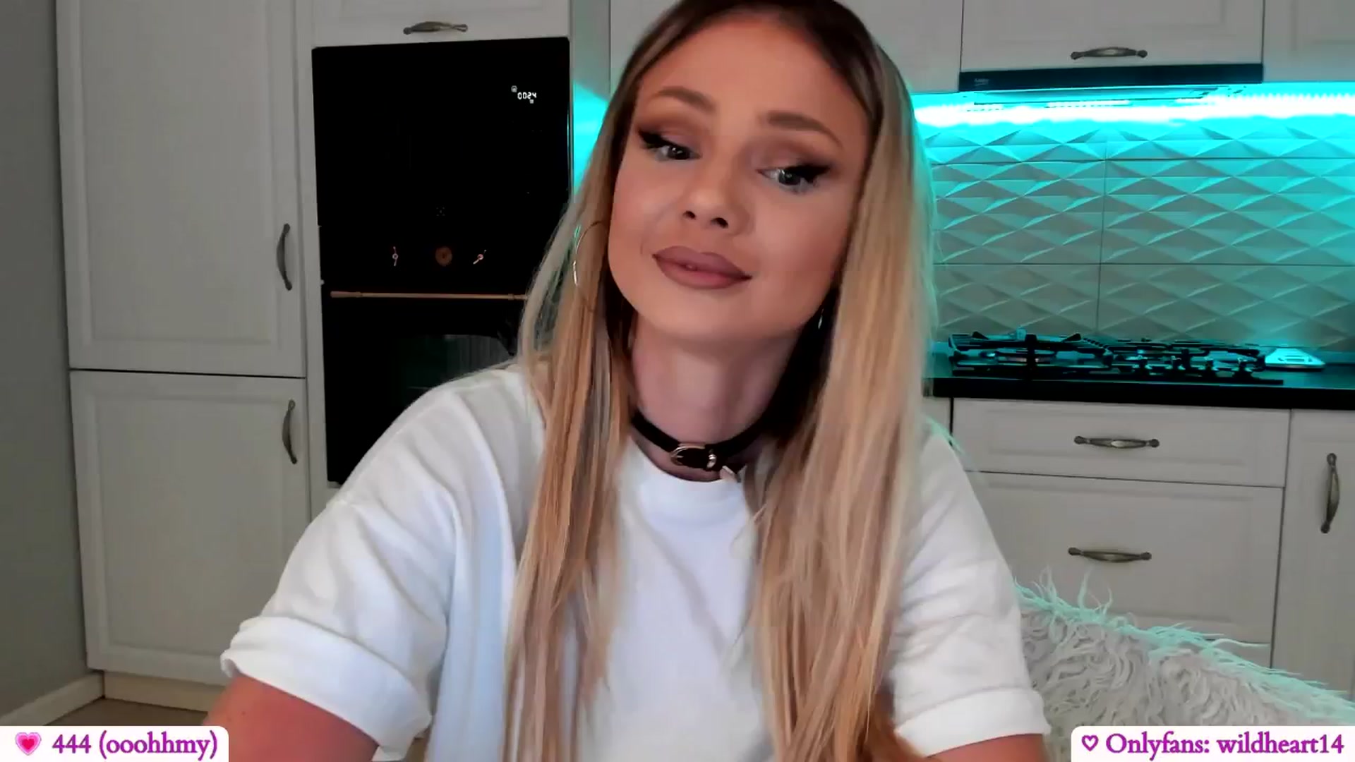 Gallery image thumbnail from Yveline's myfreecams stream on, 06/04/2025, 20:58 image 11 of 20