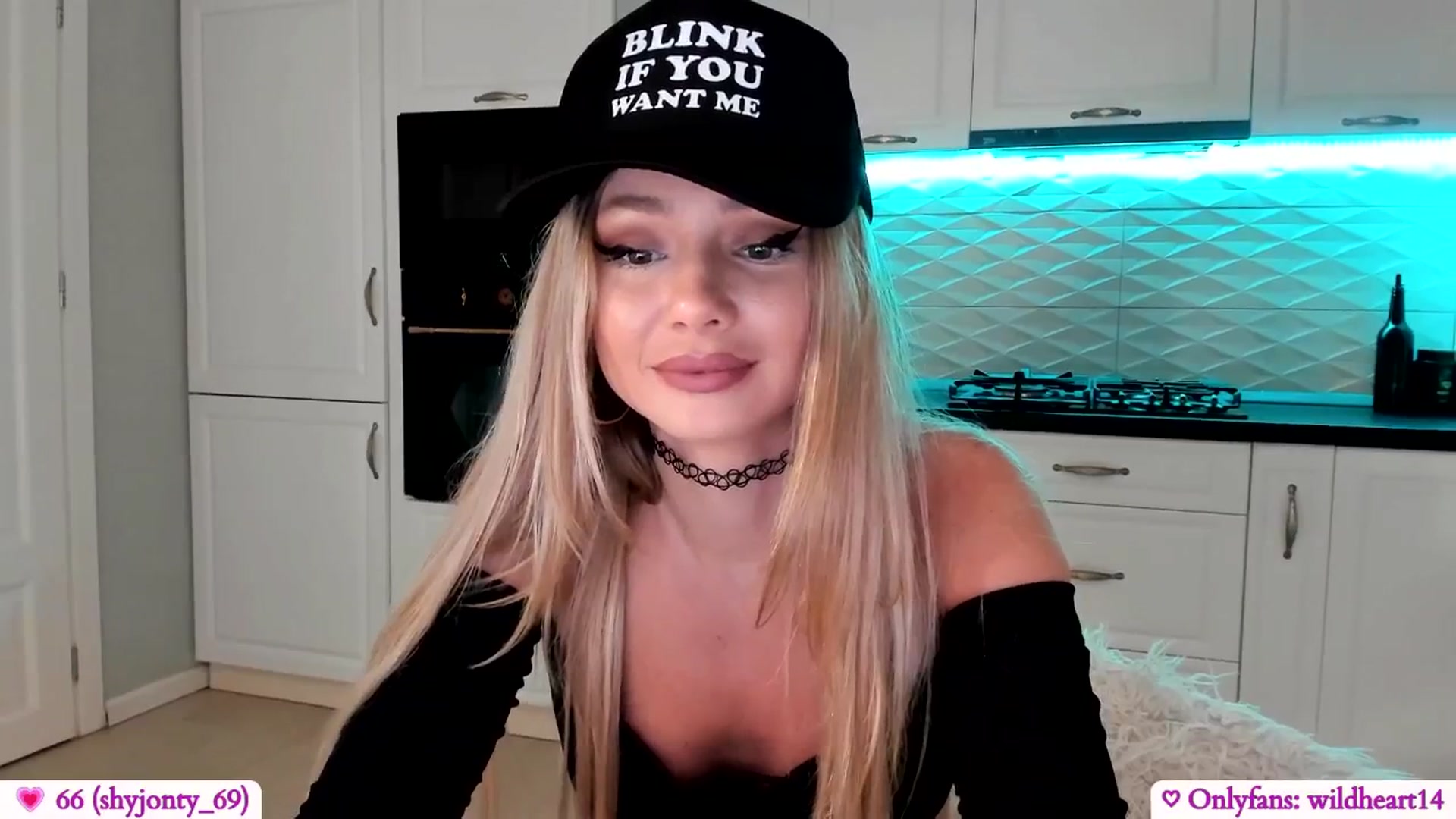 Gallery image thumbnail from Yveline's myfreecams stream on, 06/08/2025, 20:50 image 11 of 20