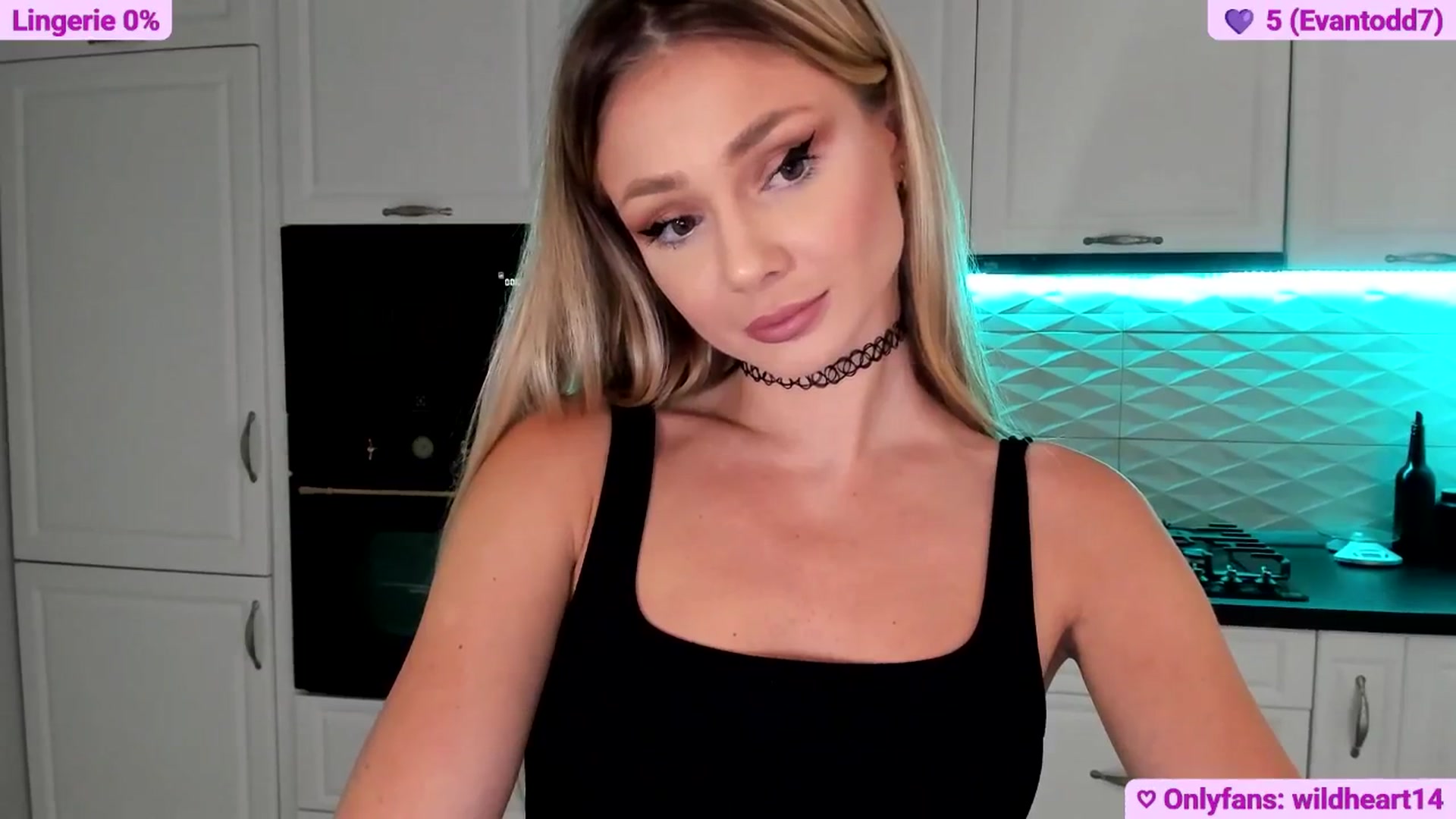 Gallery image thumbnail from Yveline's myfreecams stream on, 06/12/2025, 20:31 image 3 of 20