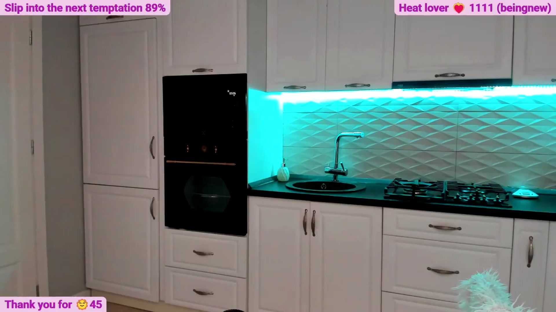 Gallery image thumbnail from Yveline's myfreecams stream on, 06/16/2025, 20:48 image 14 of 20