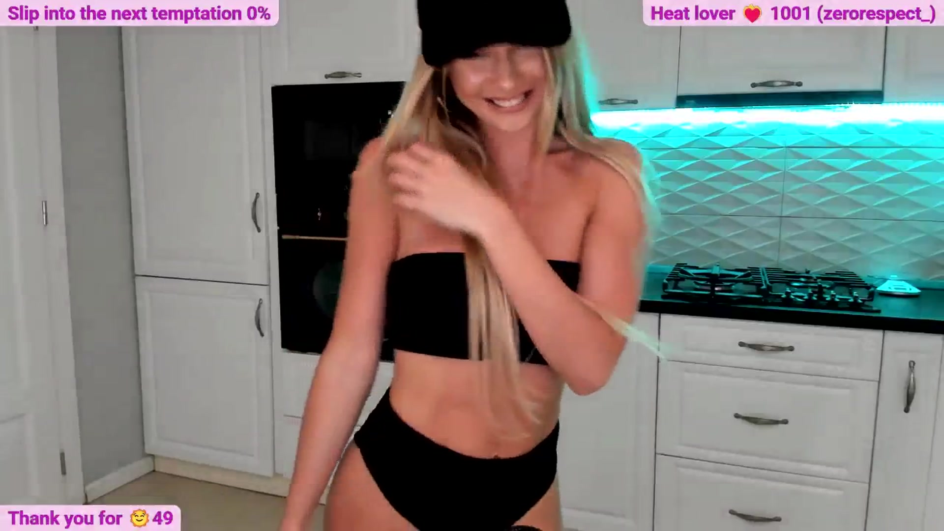 Gallery image thumbnail from Yveline's myfreecams stream on, 06/16/2025, 20:48 image 4 of 20