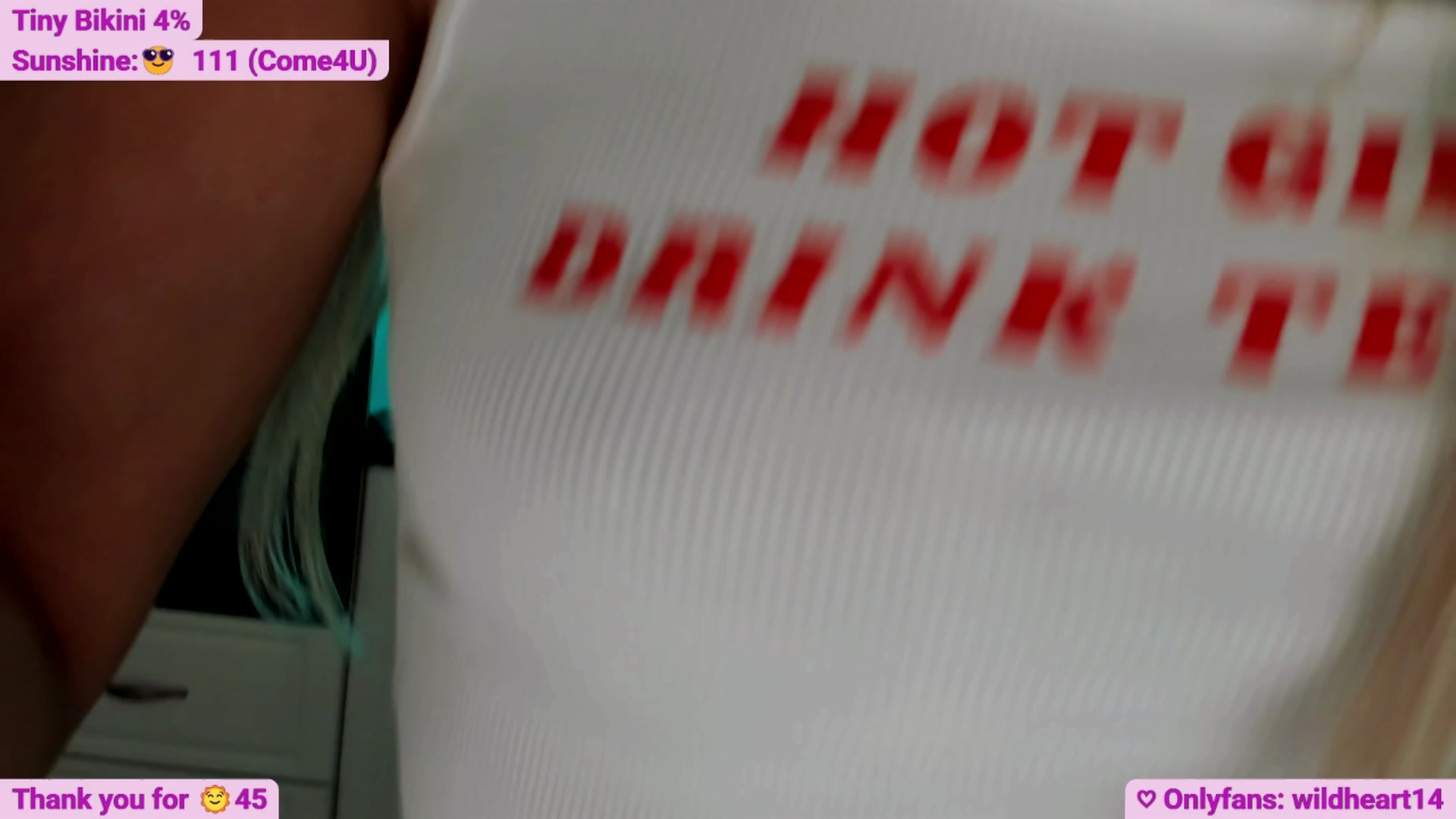 Gallery image thumbnail from Yveline's myfreecams stream on, 06/20/2025, 16:28 image 7 of 20