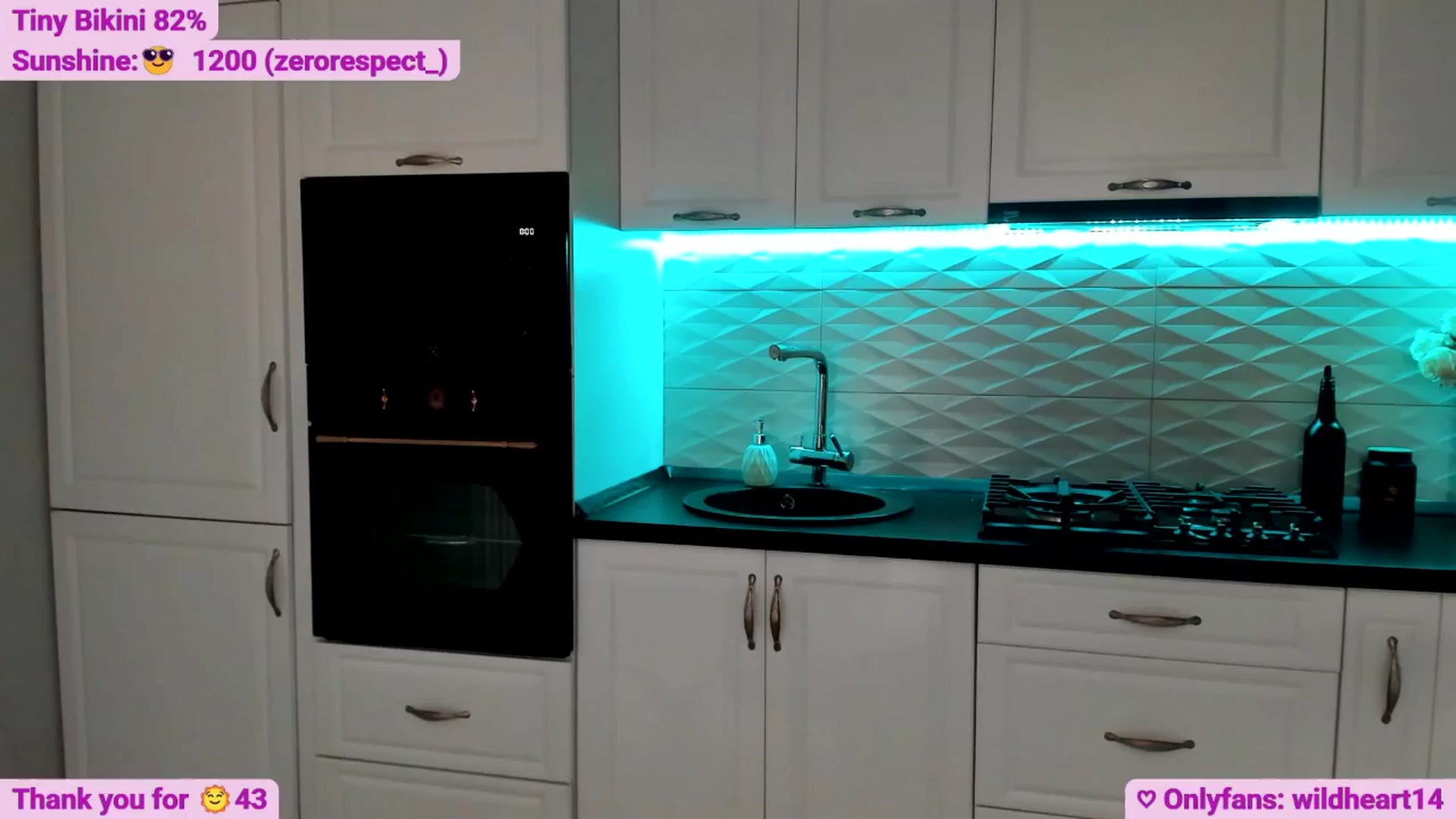 Gallery image thumbnail from Yveline's myfreecams stream on, 06/20/2025, 18:17 image 20 of 20