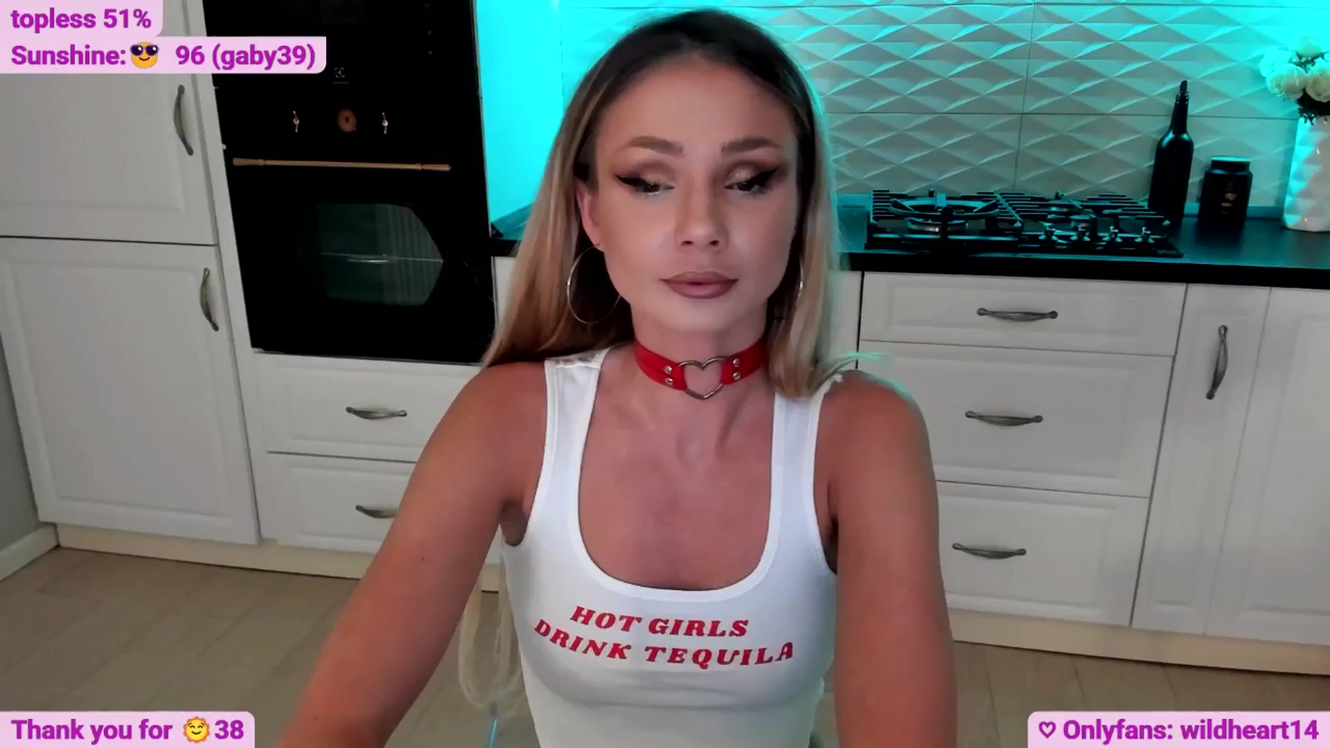 Gallery image thumbnail from Yveline's myfreecams stream on, 06/20/2025, 23:49 image 2 of 20