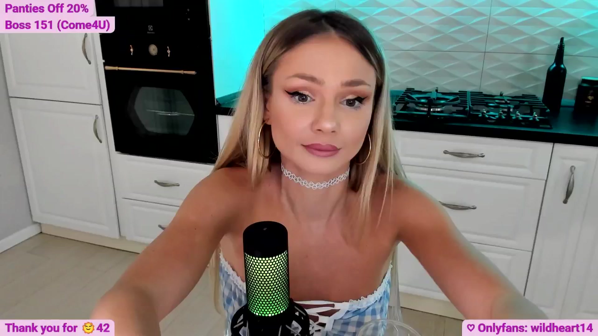 Gallery image thumbnail from Yveline's myfreecams stream on, 06/21/2025, 15:18 image 7 of 20