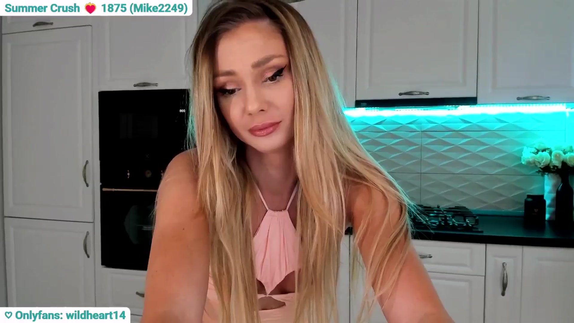 Gallery image thumbnail from Yveline's myfreecams stream on, 07/01/2025, 15:39 image 20 of 20