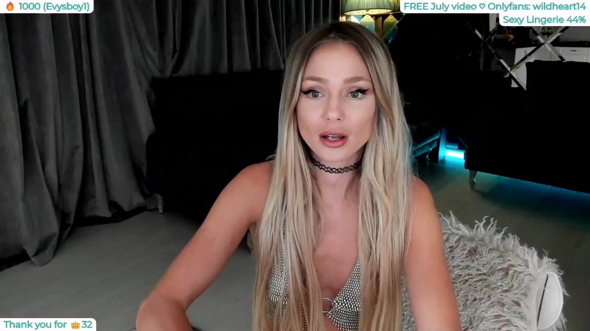 Gallery image thumbnail from Yveline's myfreecams stream on, 07/14/2025, 24:13 image 11 of 20