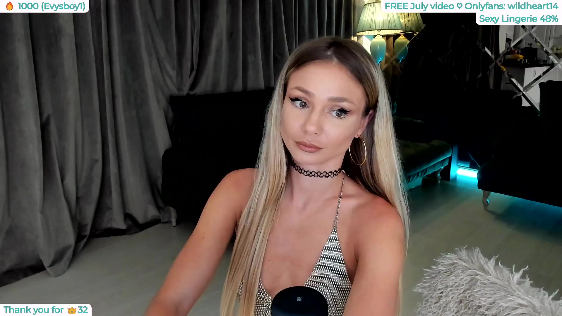 Gallery image thumbnail from Yveline's myfreecams stream on, 07/14/2025, 24:13 image 16 of 20