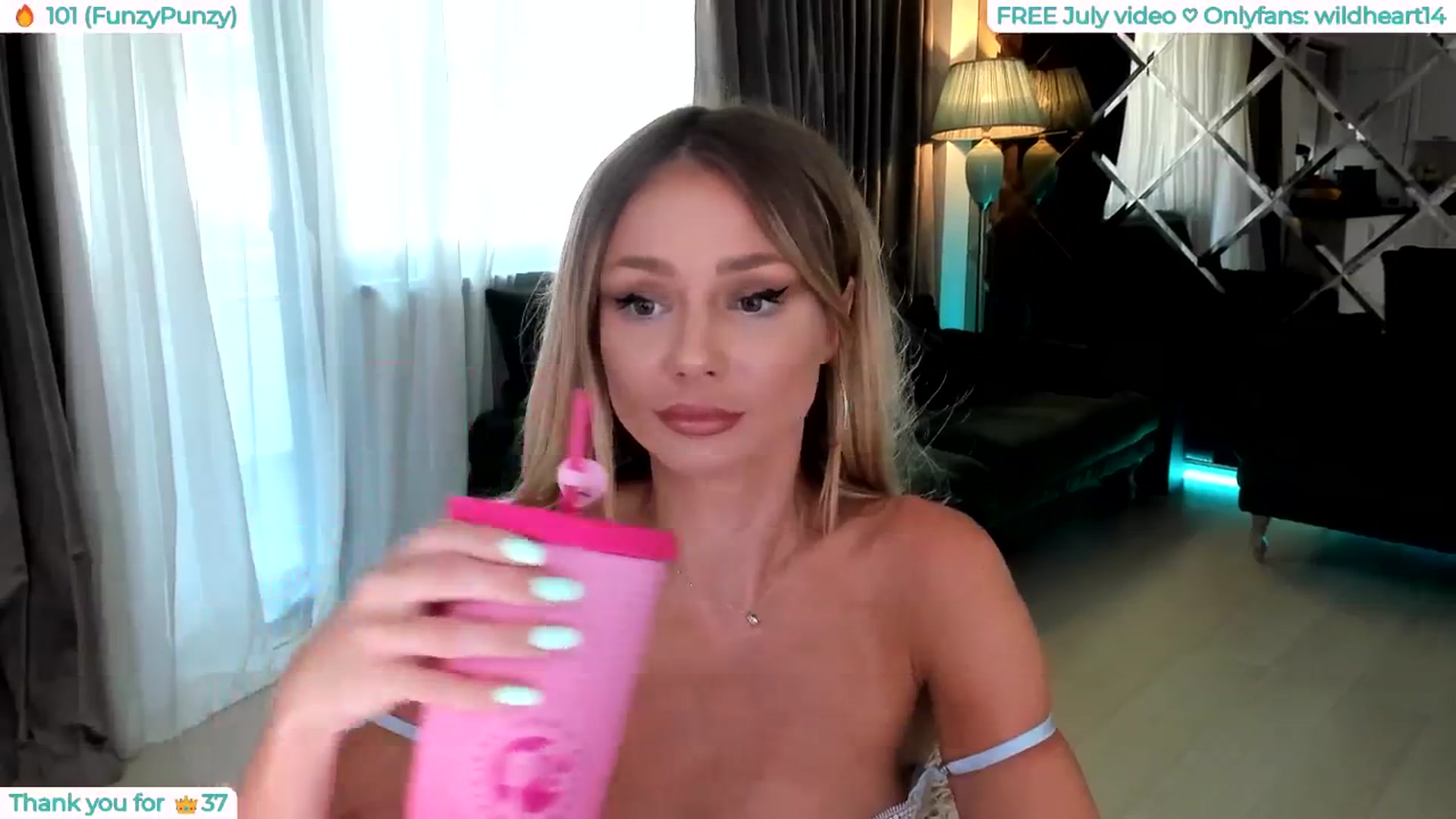 Gallery image thumbnail from Yveline's myfreecams stream on, 07/15/2025, 12:49 image 20 of 20