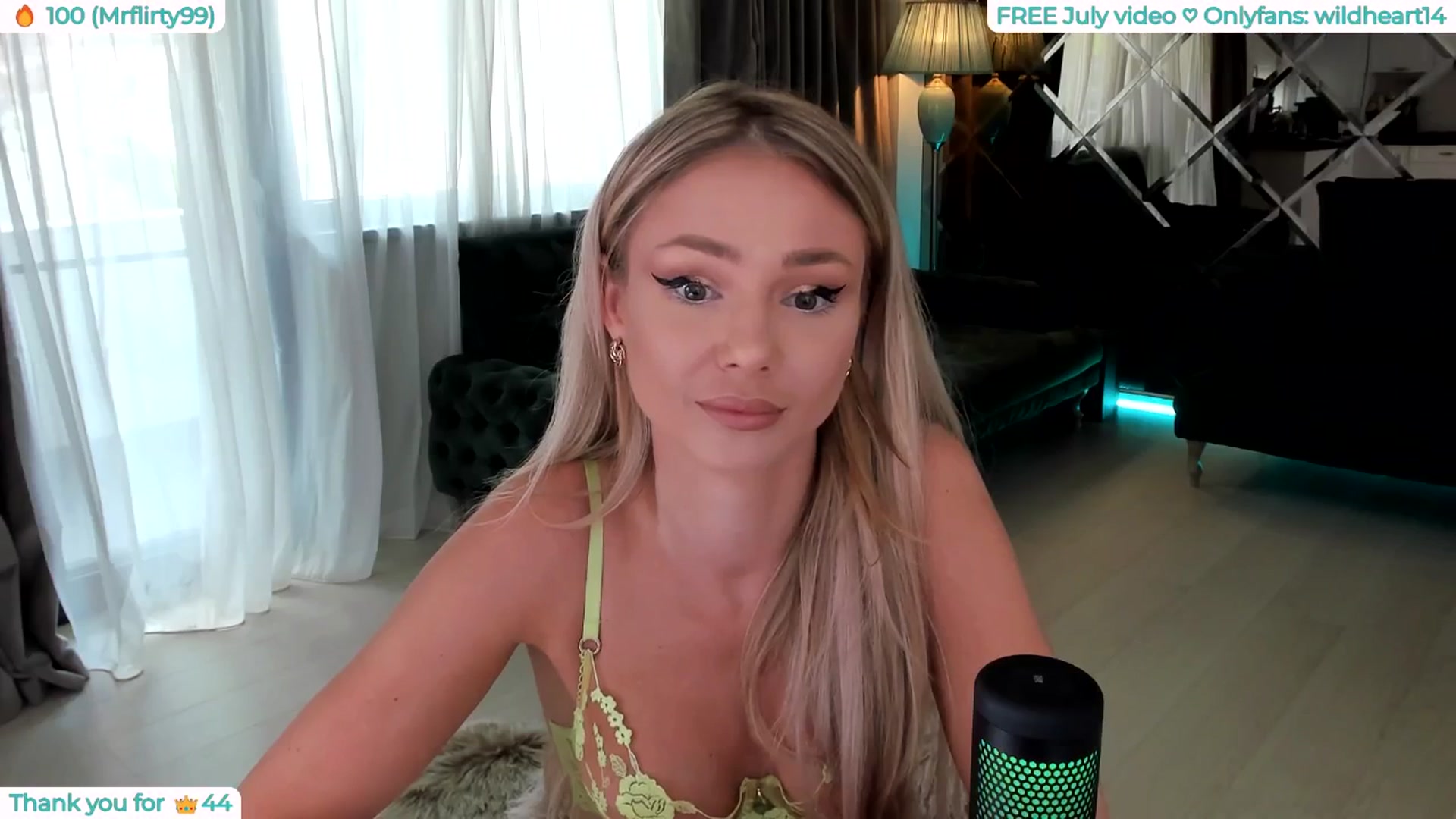 Gallery image thumbnail from Yveline's myfreecams stream on, 07/21/2025, 10:54 image 7 of 20