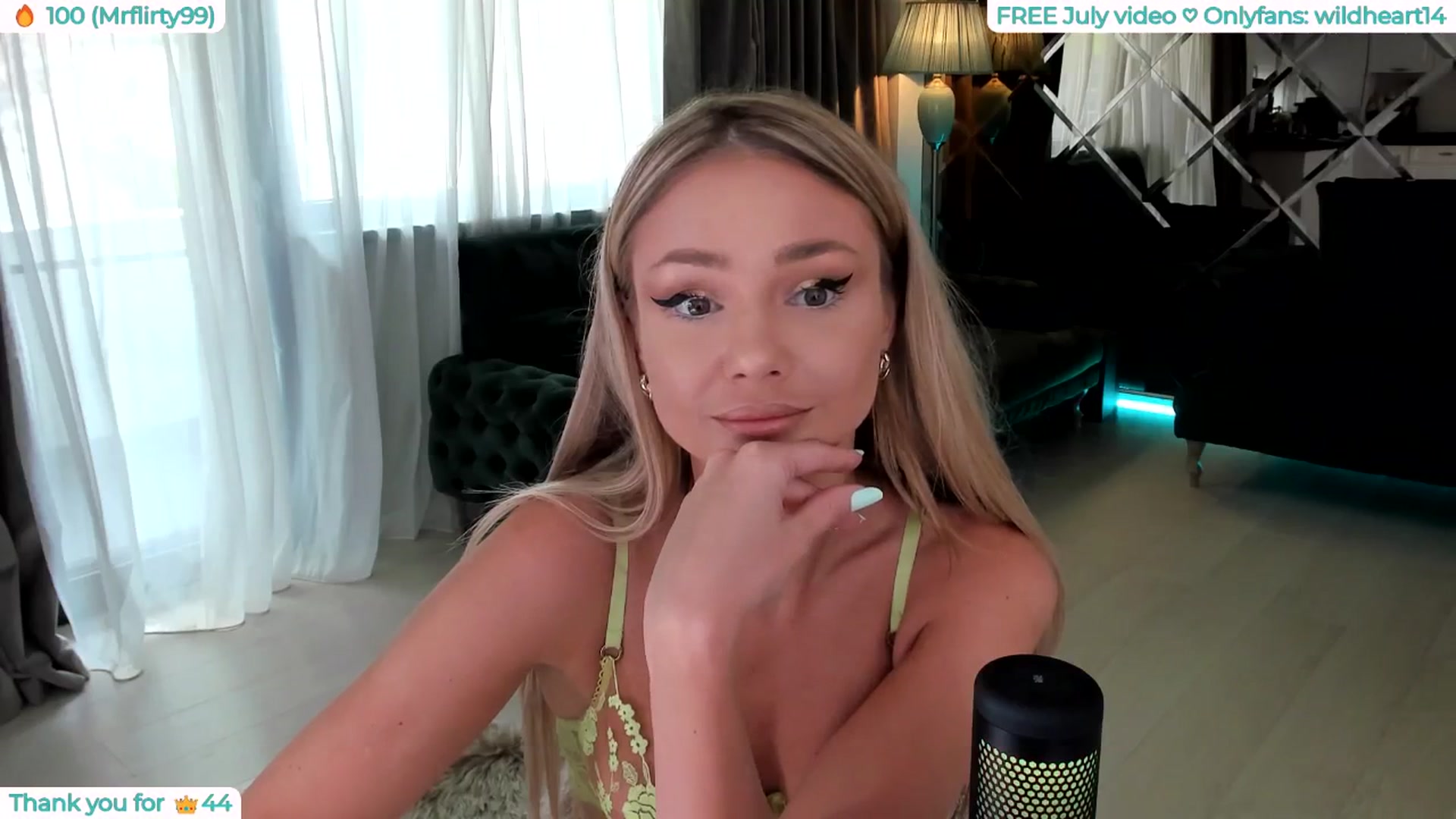 Gallery image thumbnail from Yveline's myfreecams stream on, 07/21/2025, 10:54 image 9 of 20