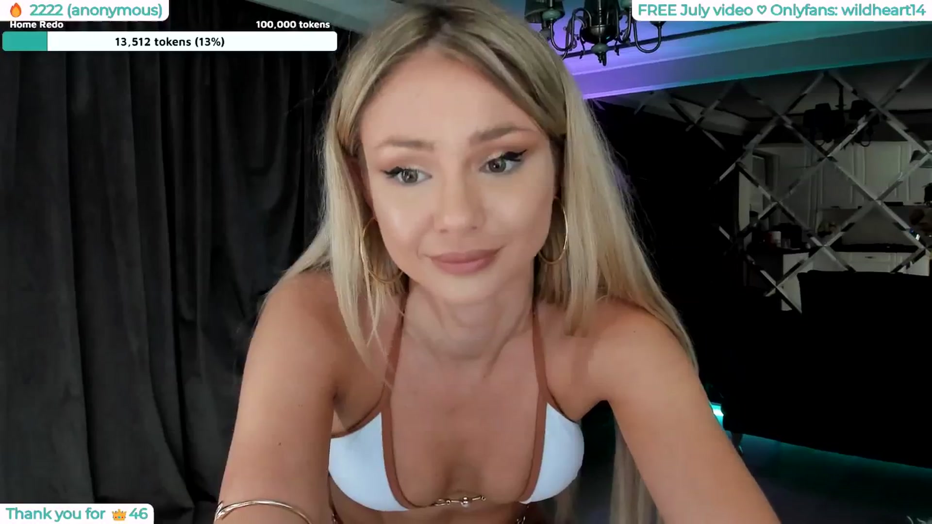 Gallery image thumbnail from Yveline's myfreecams stream on, 07/23/2025, 24:05 image 10 of 20