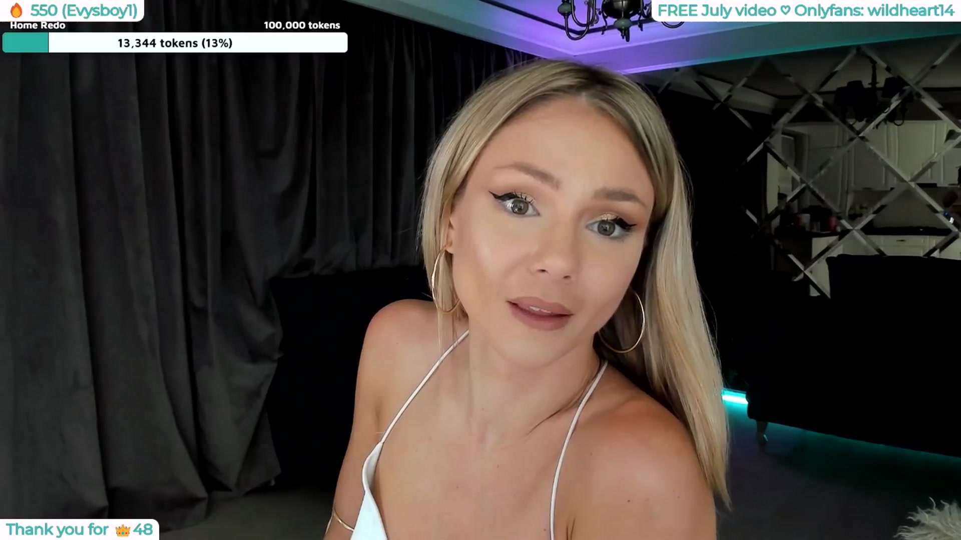 Gallery image thumbnail from Yveline's myfreecams stream on, 07/23/2025, 24:05 image 4 of 20