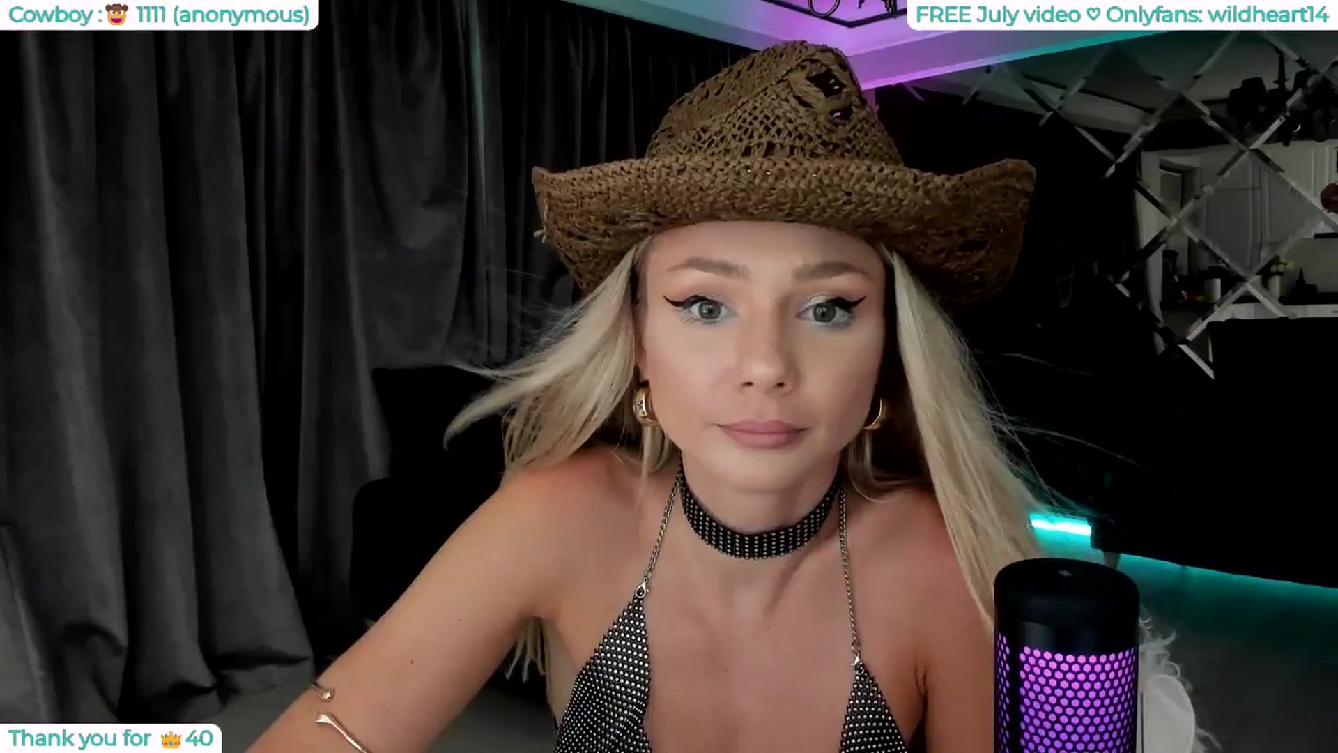 Gallery image thumbnail from Yveline's myfreecams stream on, 07/26/2025, 20:47 image 2 of 20