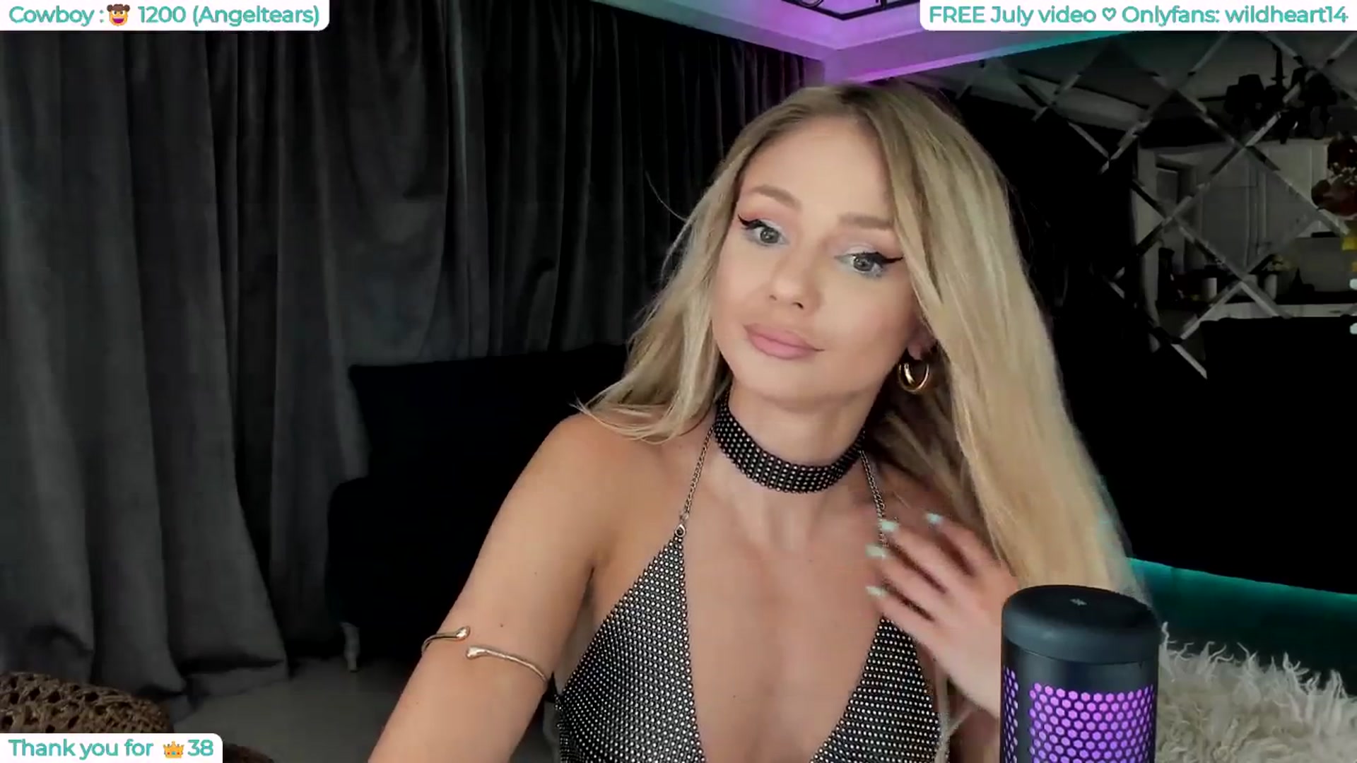 Gallery image thumbnail from Yveline's myfreecams stream on, 07/26/2025, 20:47 image 20 of 20