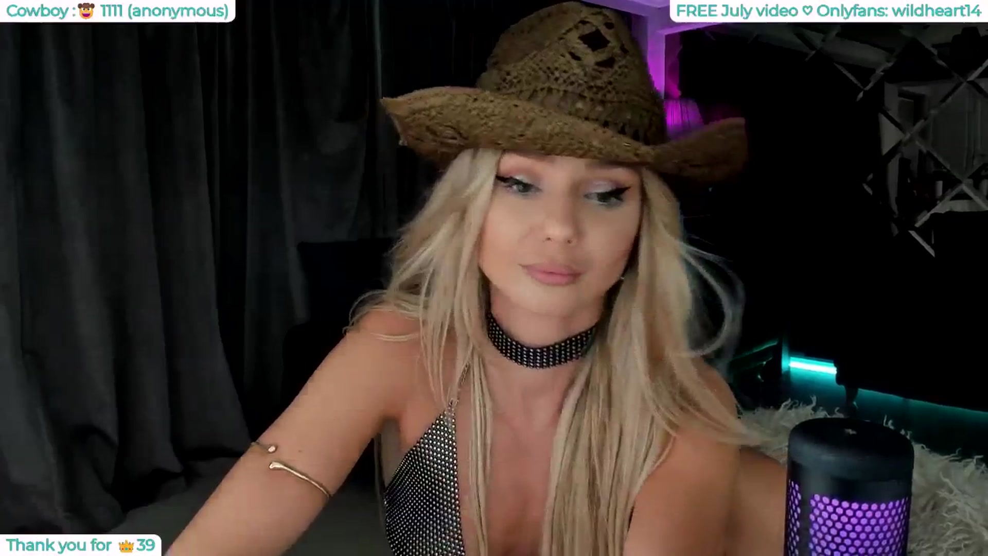 Gallery image thumbnail from Yveline's myfreecams stream on, 07/26/2025, 20:47 image 15 of 20
