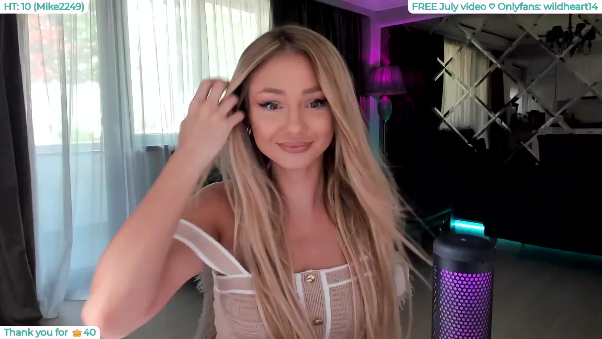 Gallery image thumbnail from Yveline's myfreecams stream on, 07/27/2025, 13:44 image 1 of 20