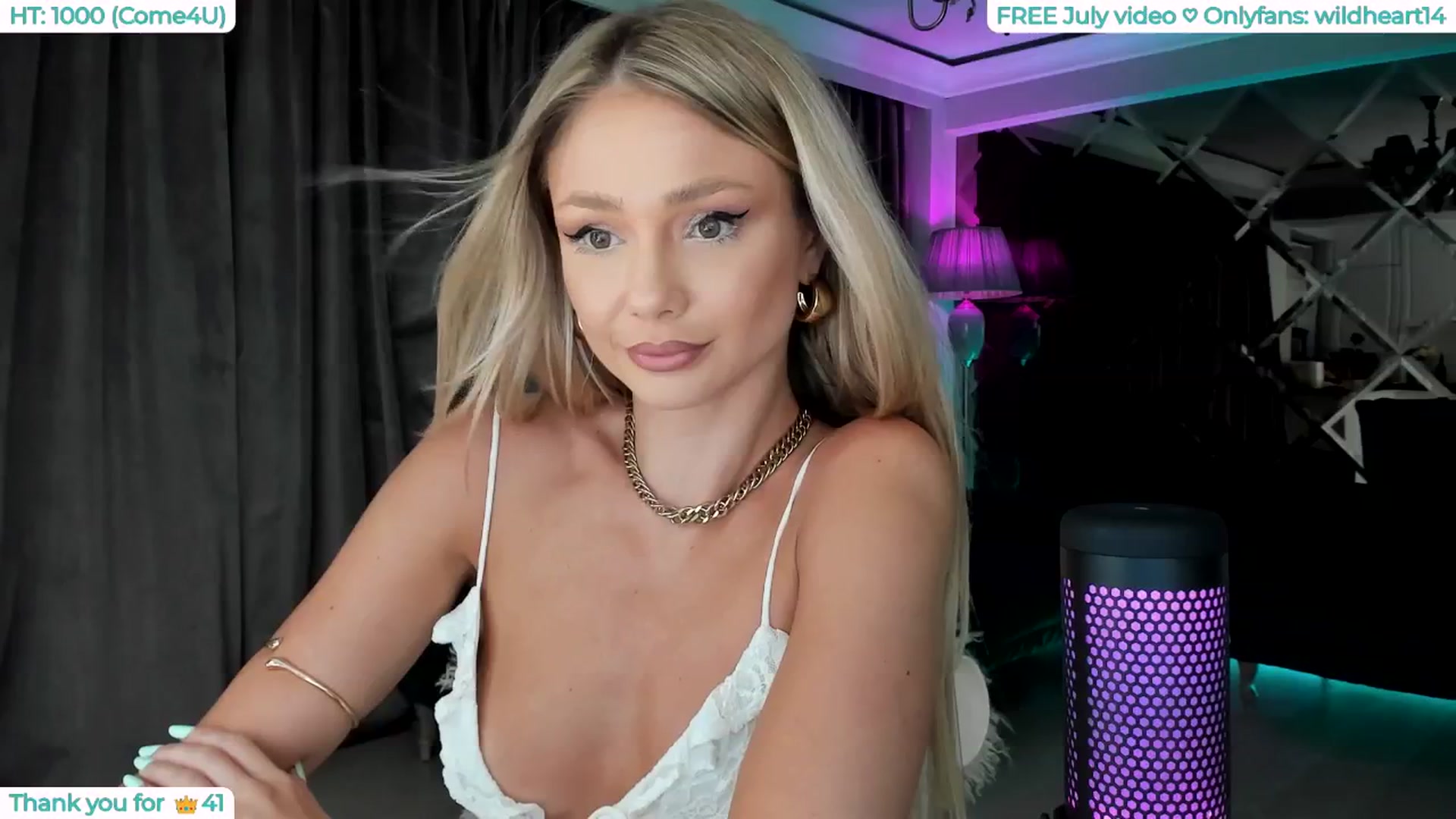 Gallery image thumbnail from Yveline's myfreecams stream on, 07/28/2025, 23:26 image 11 of 20