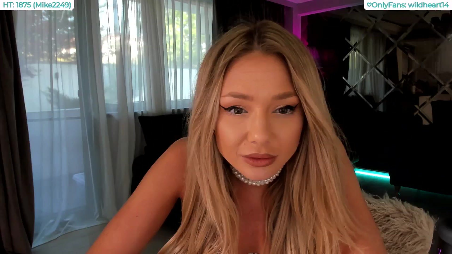 Gallery image thumbnail from Yveline's myfreecams stream on, 08/02/2025, 15:21 image 16 of 20