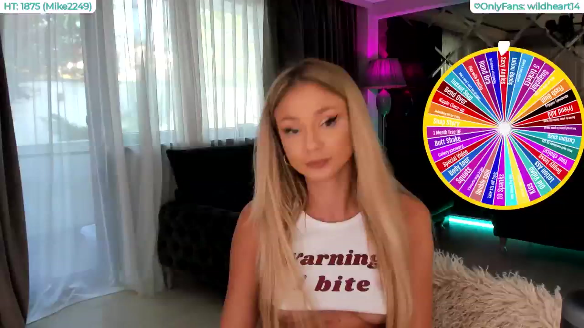 Gallery image thumbnail from Yveline's myfreecams stream on, 08/02/2025, 15:21 image 2 of 20