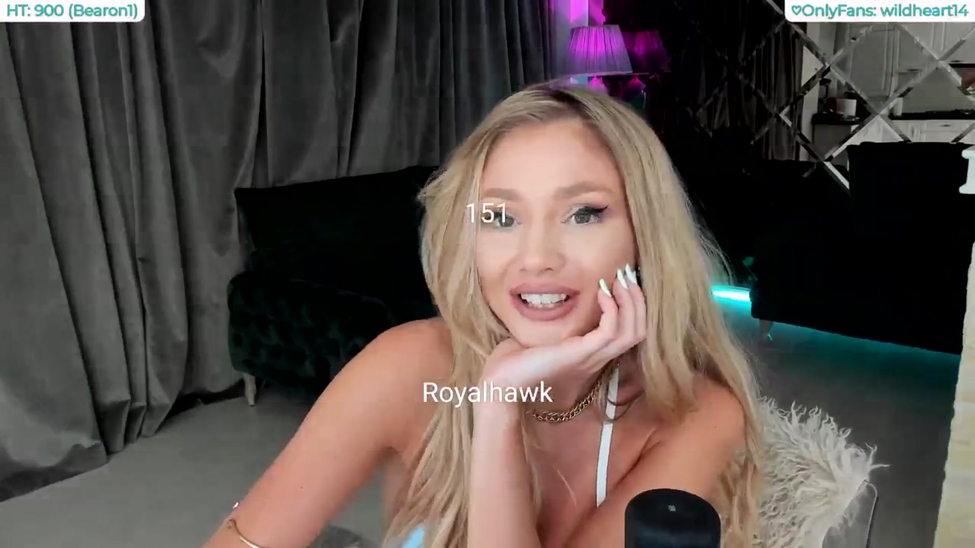 Gallery image thumbnail from Yveline's myfreecams stream on, 08/05/2025, 19:14 image 18 of 20