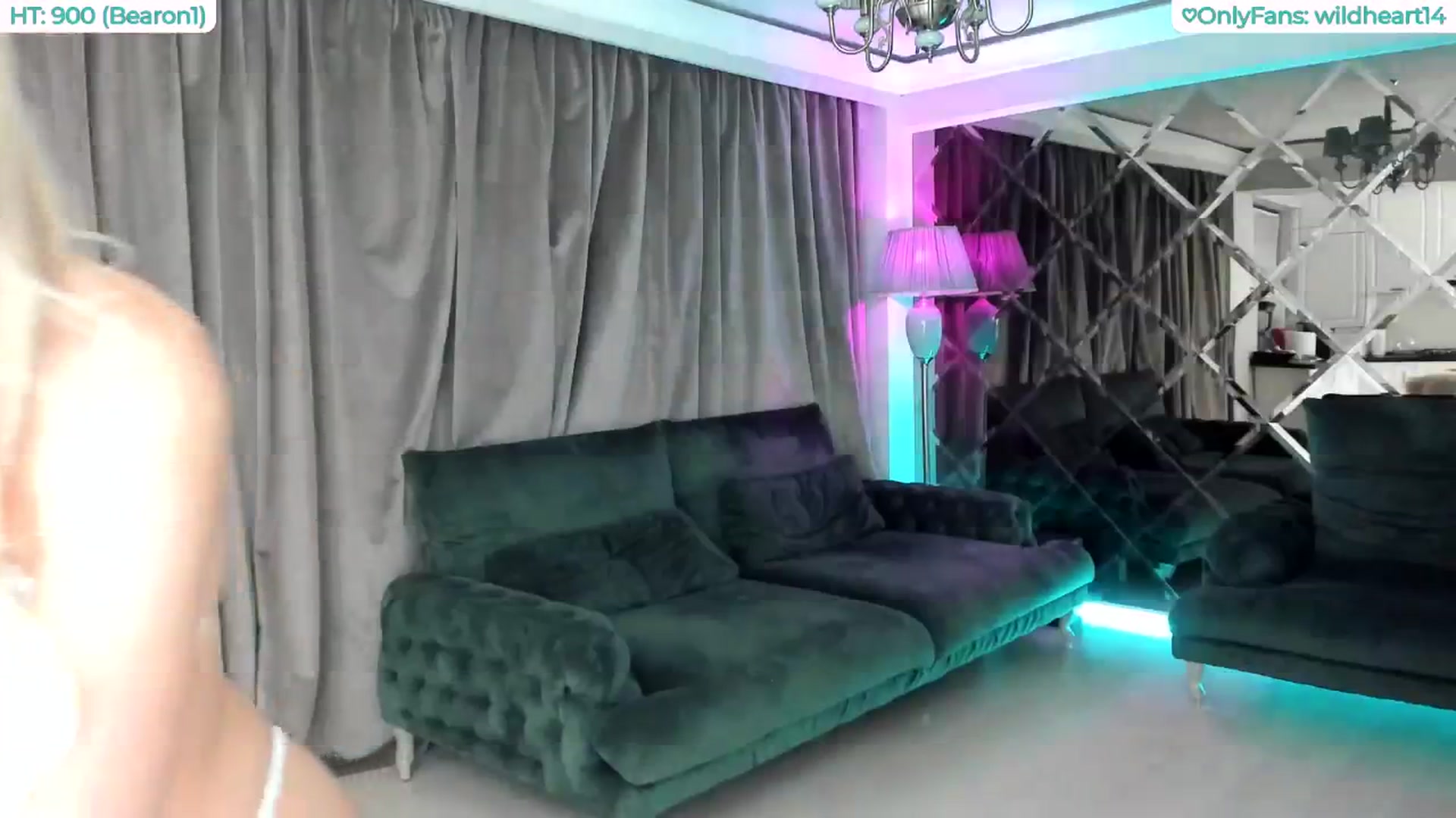 Gallery image thumbnail from Yveline's myfreecams stream on, 08/05/2025, 19:14 image 14 of 20