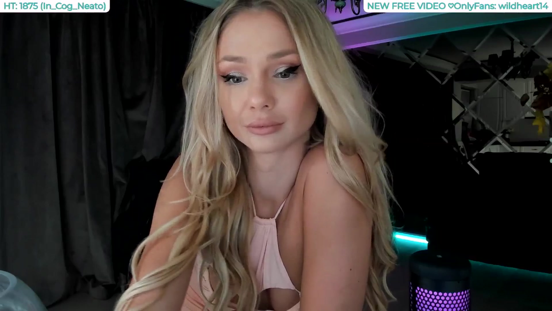 Gallery image thumbnail from Yveline's myfreecams stream on, 08/09/2025, 22:52 image 19 of 20