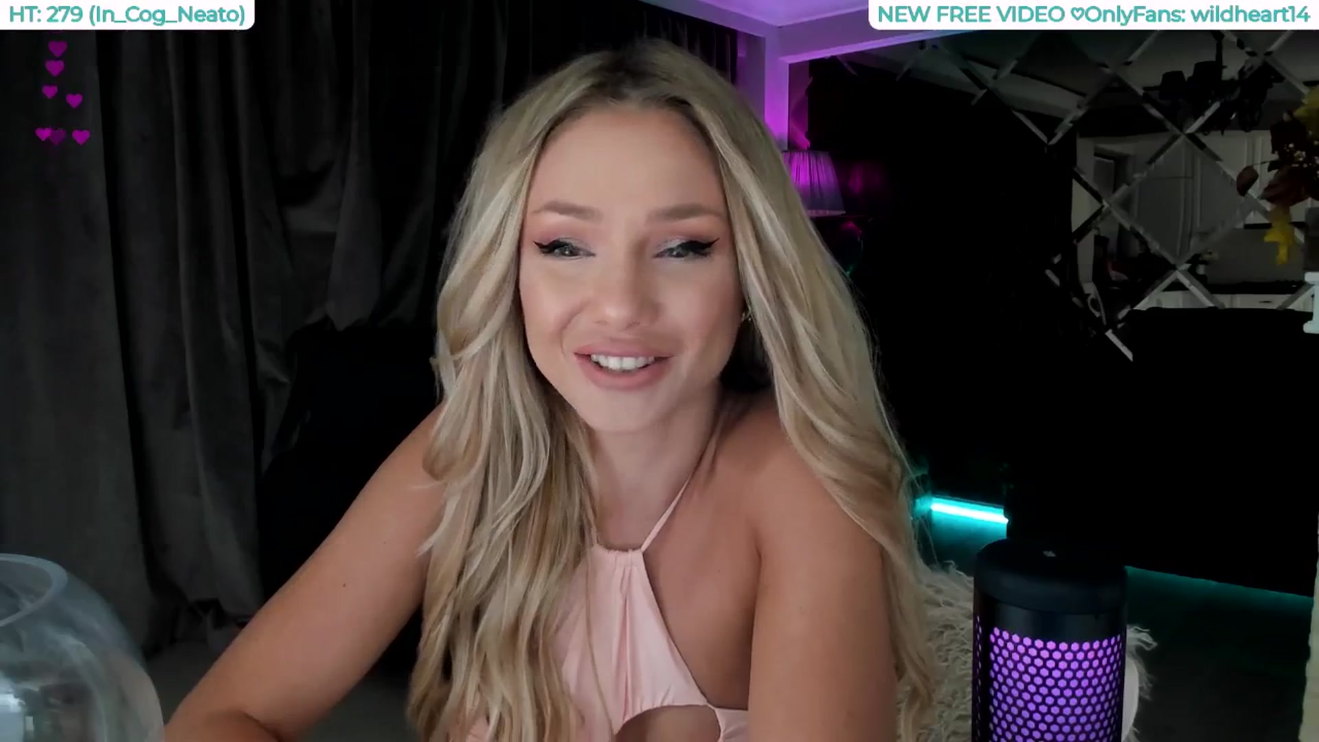 Gallery image thumbnail from Yveline's myfreecams stream on, 08/09/2025, 22:52 image 14 of 20