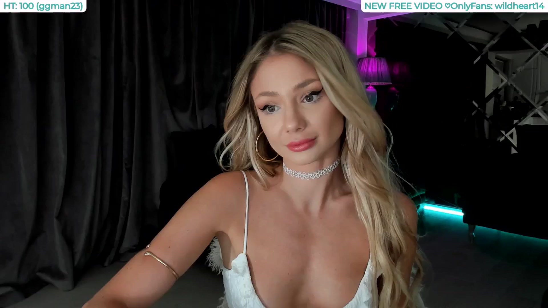 Gallery image thumbnail from Yveline's myfreecams stream on, 08/10/2025, 18:07 image 1 of 20