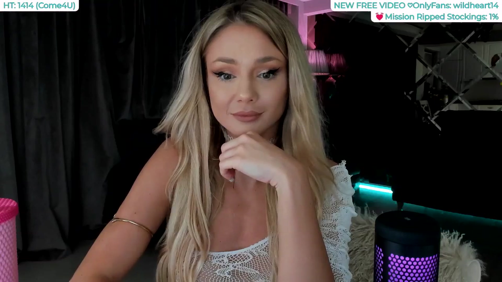 Gallery image thumbnail from Yveline's myfreecams stream on, 08/11/2025, 21:35 image 18 of 20